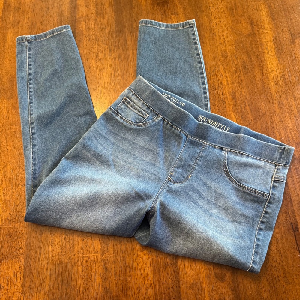 Sound Style Lucy Pull On Capri Jeans Medium Wash Silk Denim Vital Stretch Size M